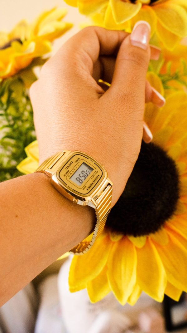 9e2a2f2f-ee92-410a-9be0-0818fe7ef545 A1 - Casio Original Mini Dorado